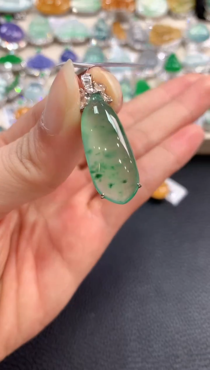 【闪购商品】翡翠吊坠(不含链)18K金镶嵌m58       