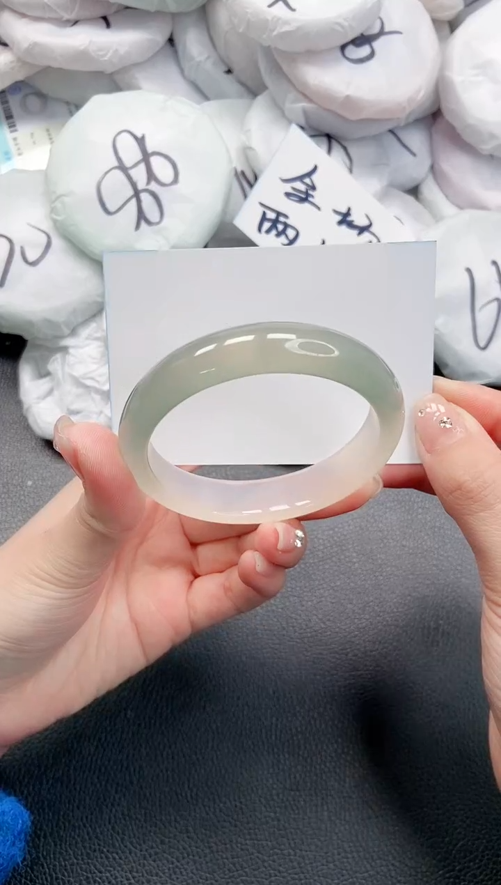 【闪购商品】石英质玉手镯未镶嵌 20L109-56