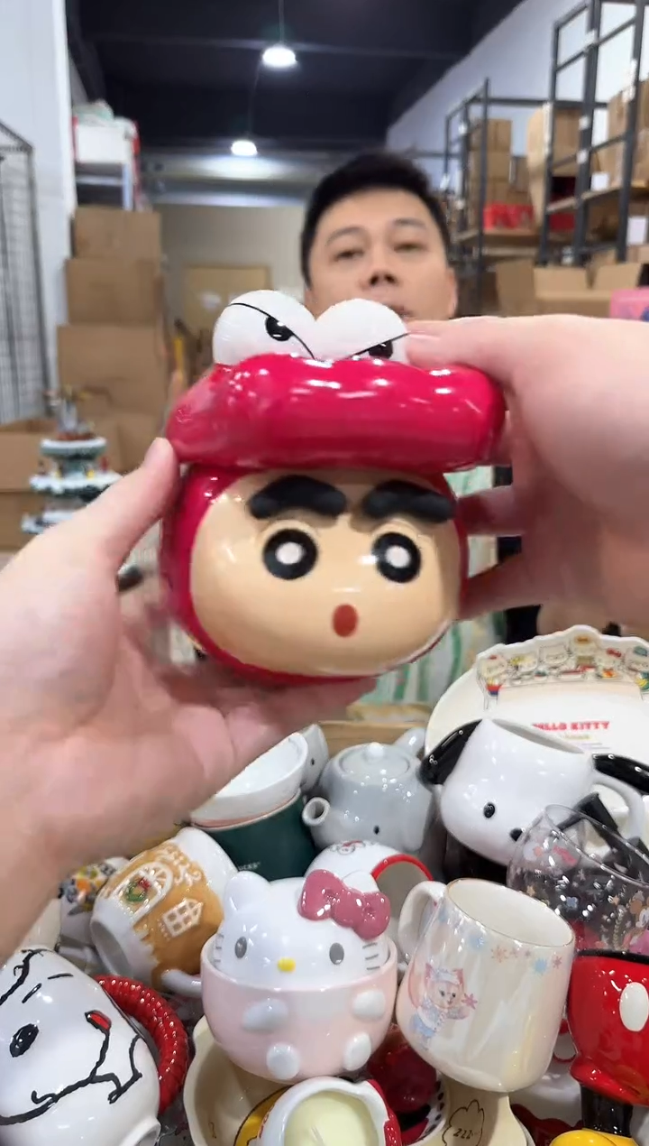 瓷片原盒小新变色带盖杯