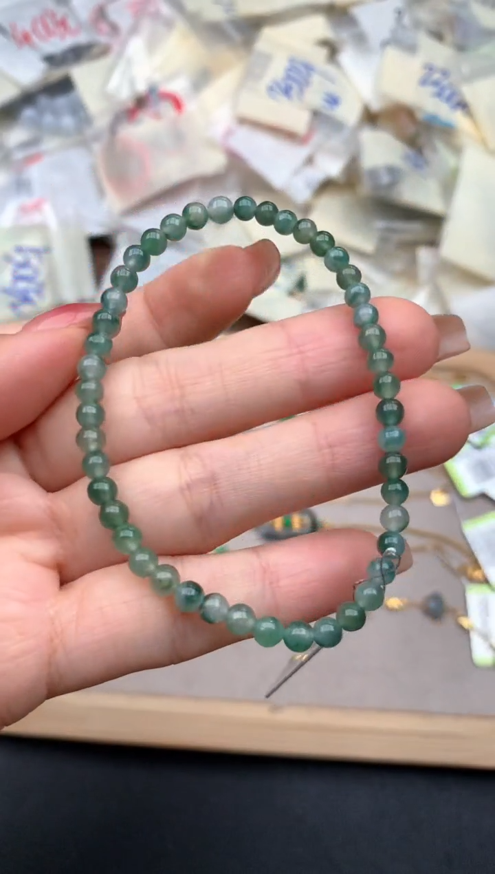 未镶嵌挂件翡翠1