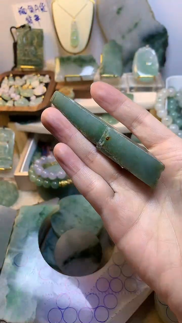 未镶嵌挂件翡翠 缅甸A货翡翠，没有运费险