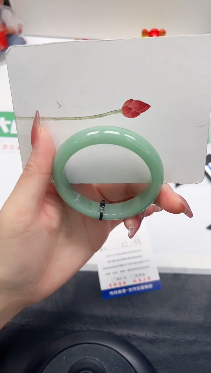 【闪购商品】石英质玉手镯未镶嵌38-53