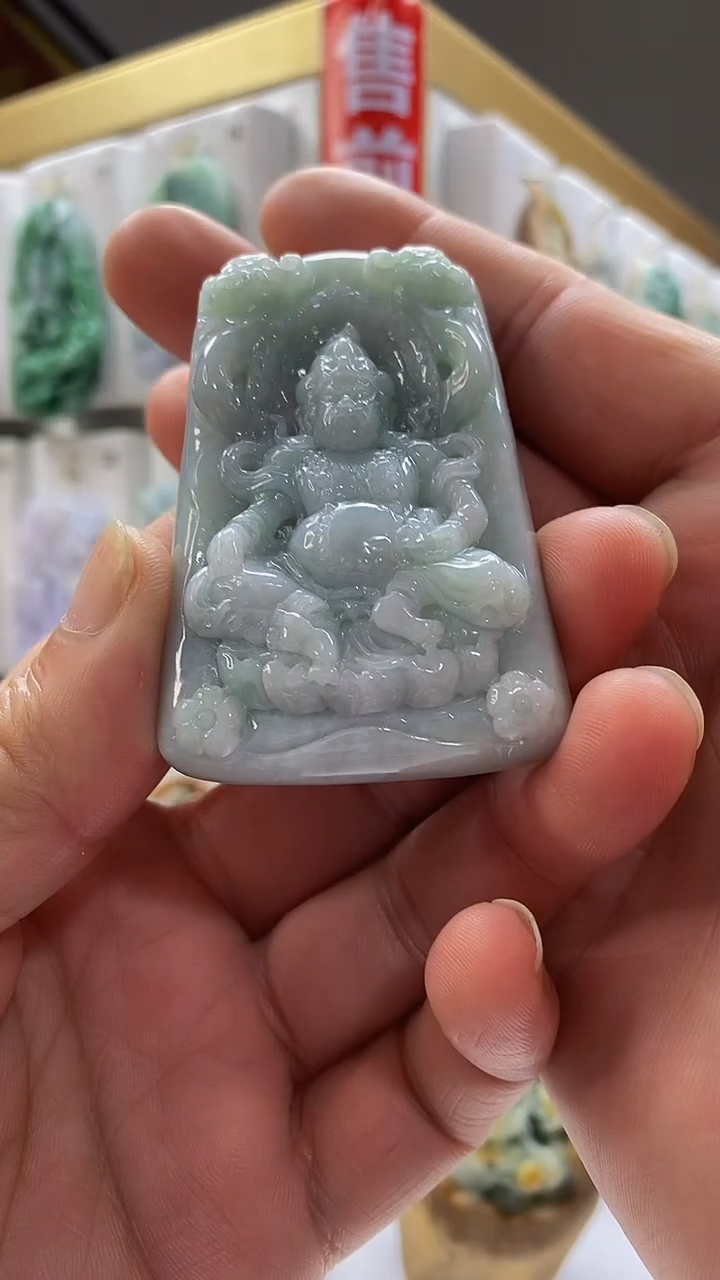 翡翠未镶嵌颈饰翡翠A货2025/8/12