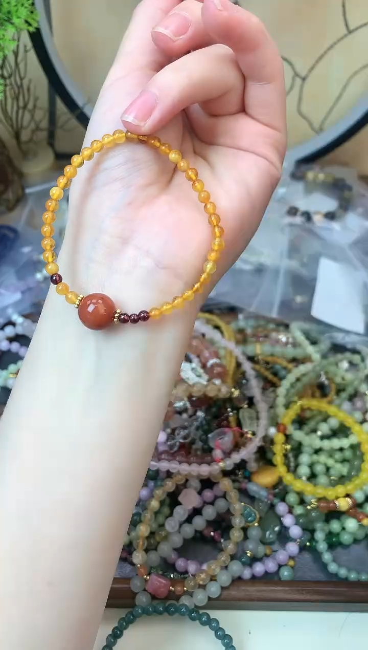 【闪购商品】蜜蜡手链未镶嵌265手串