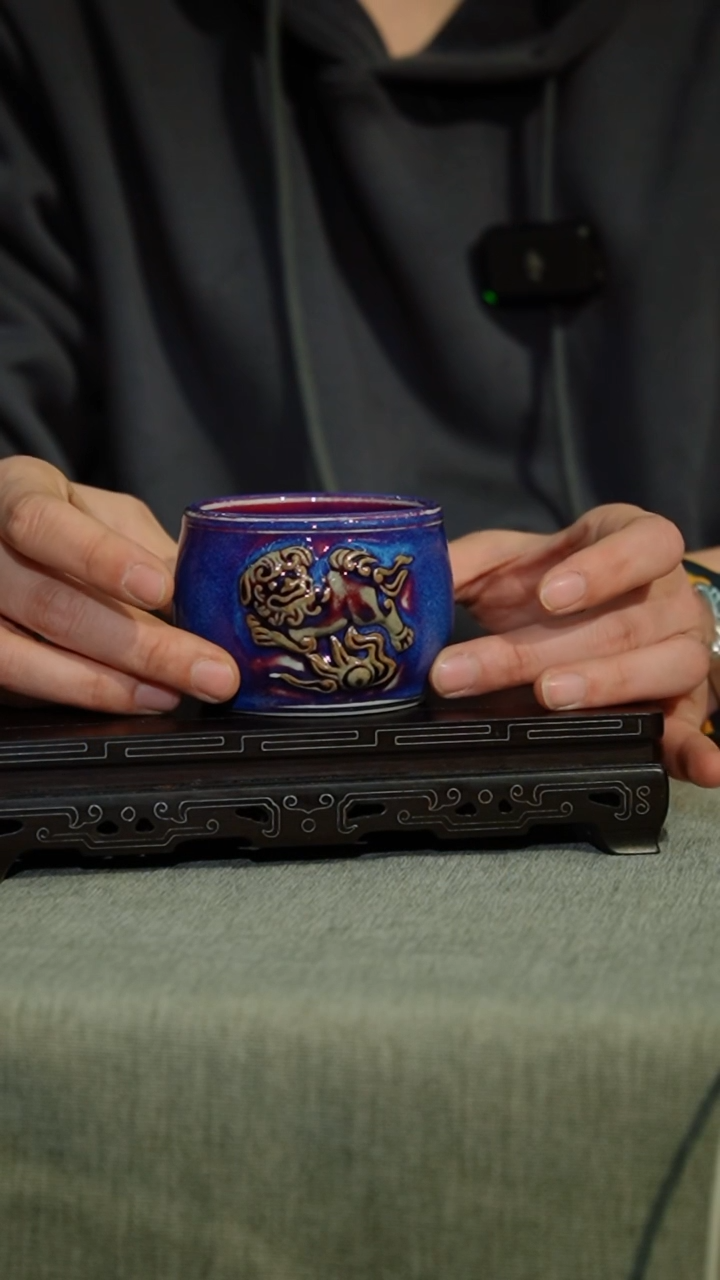 【闪购商品】86-1狮子滚绣球（星航手签）