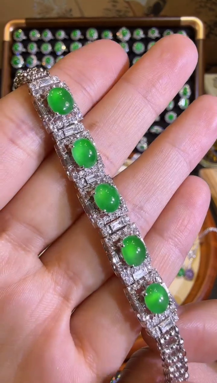 【闪购商品】翡翠手链18K金镶嵌正阳满绿蛋面手链