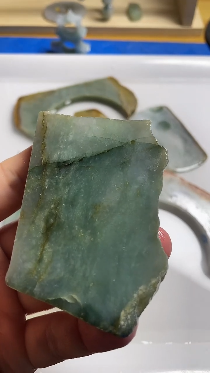 裸石翡翠好**醒翡翠小边料