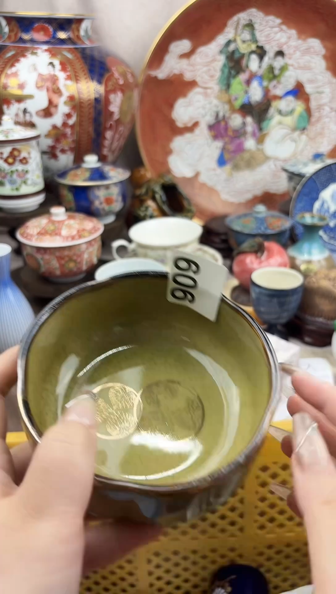 瓷器太****在漂亮滴瓷器，默认微瑕。