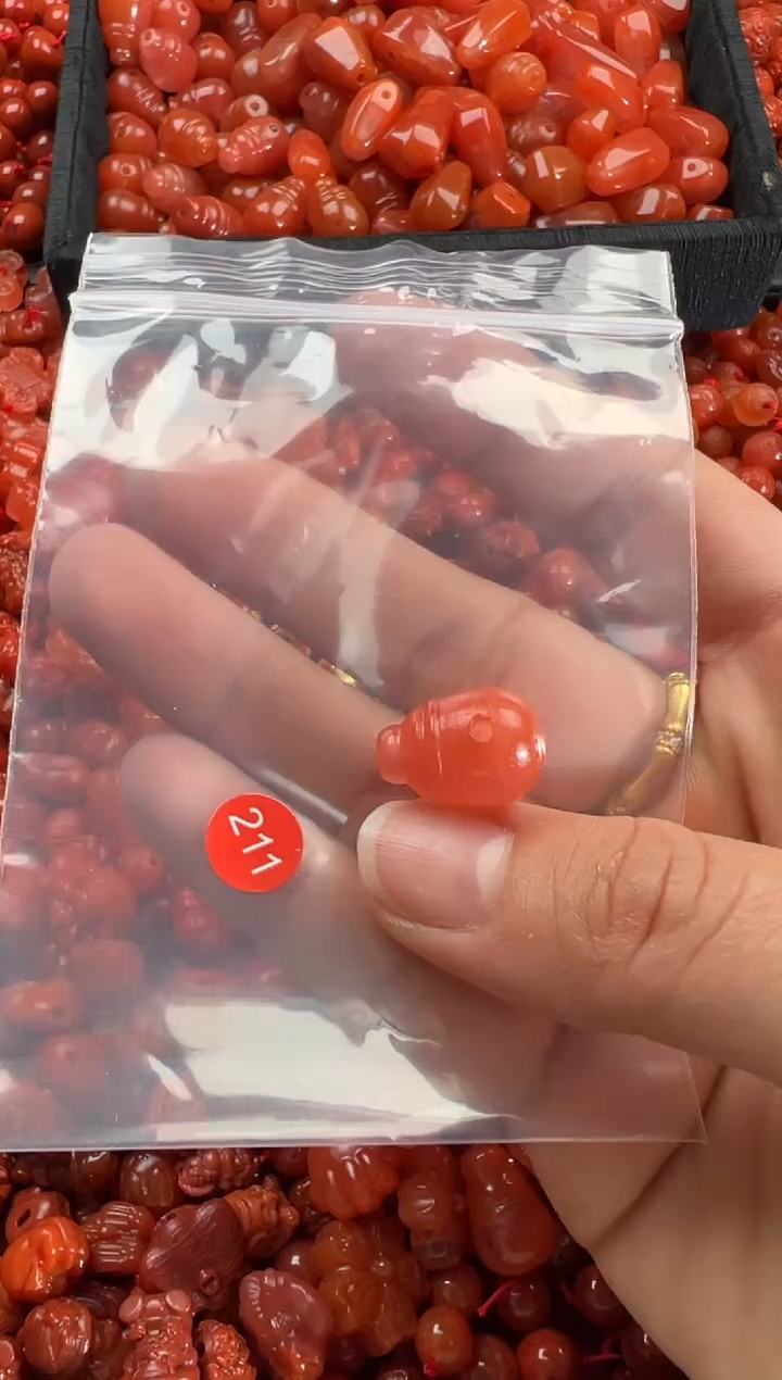 【闪购商品】南红玛瑙颈饰未镶嵌1