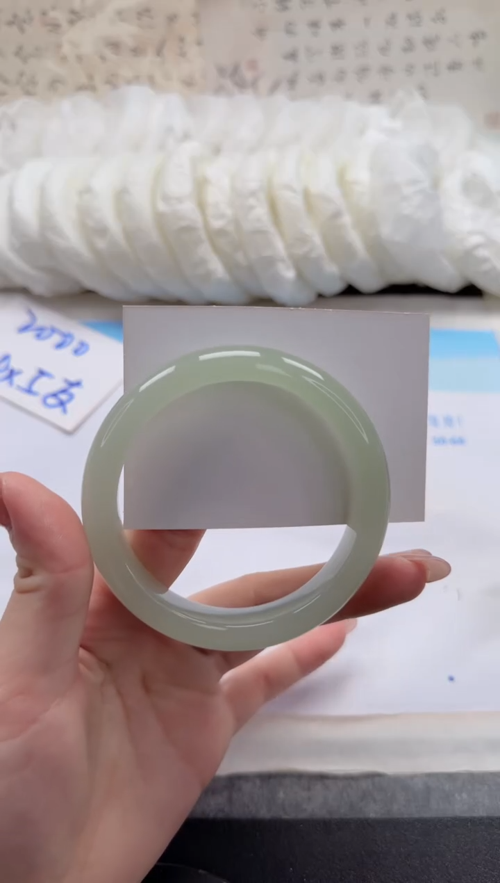 未镶嵌手镯石英质玉80-60.5