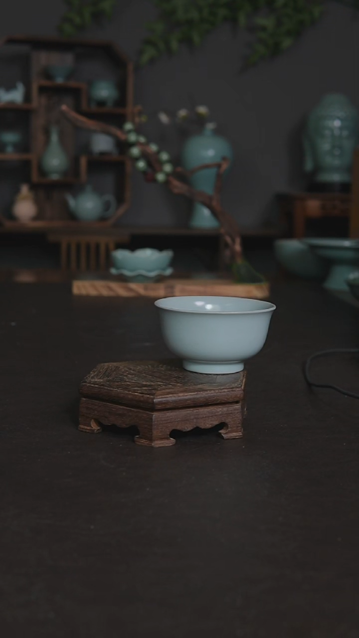 摆件陶月白釉赤口杯111