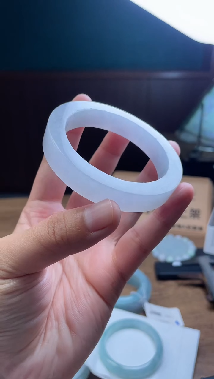 【闪购商品】定制翡翠手镯未镶嵌定制