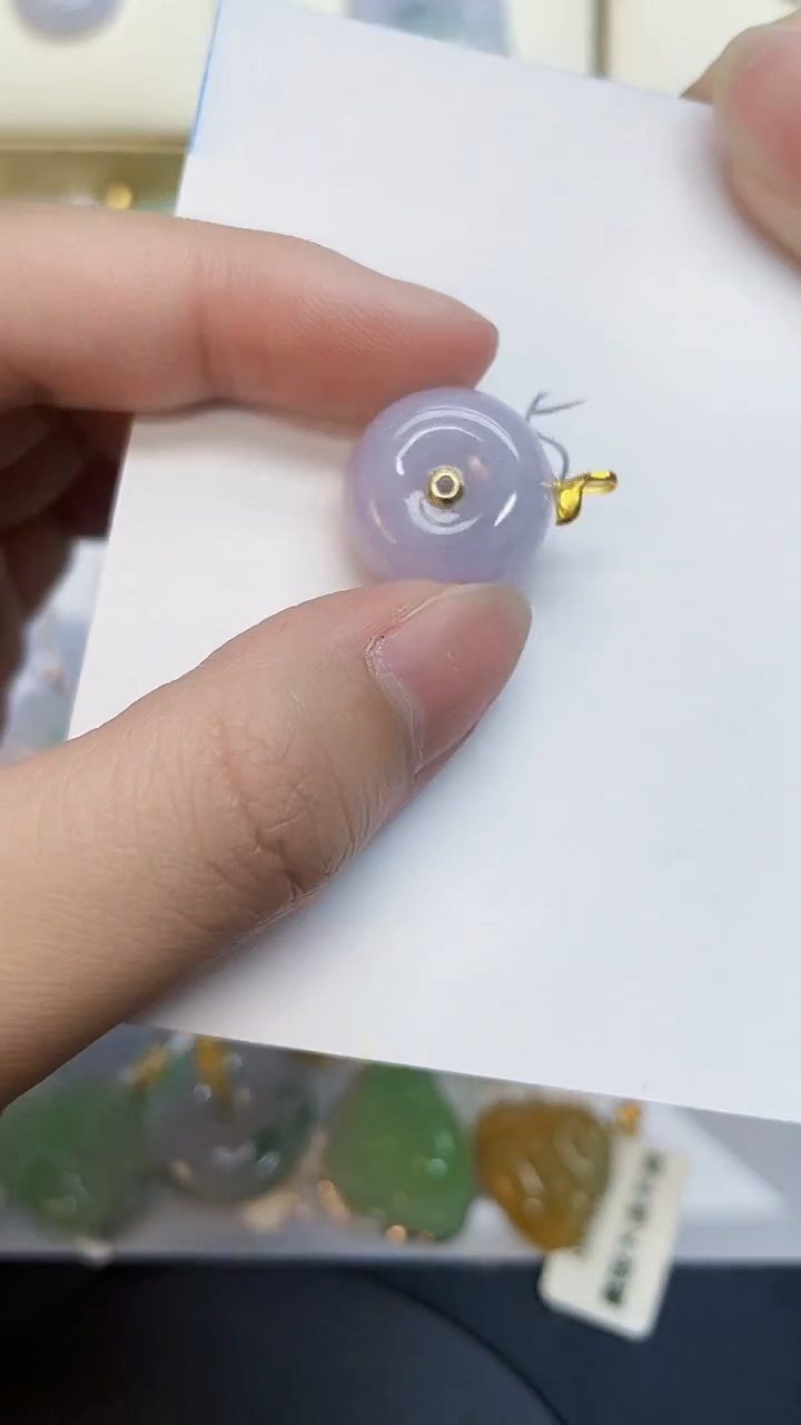 翡翠18K金镶嵌颈饰0000000000