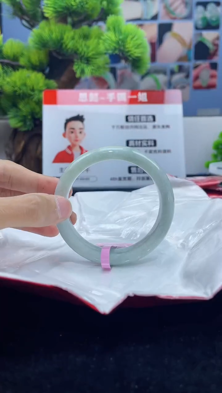 翡翠未镶嵌手镯手镯3