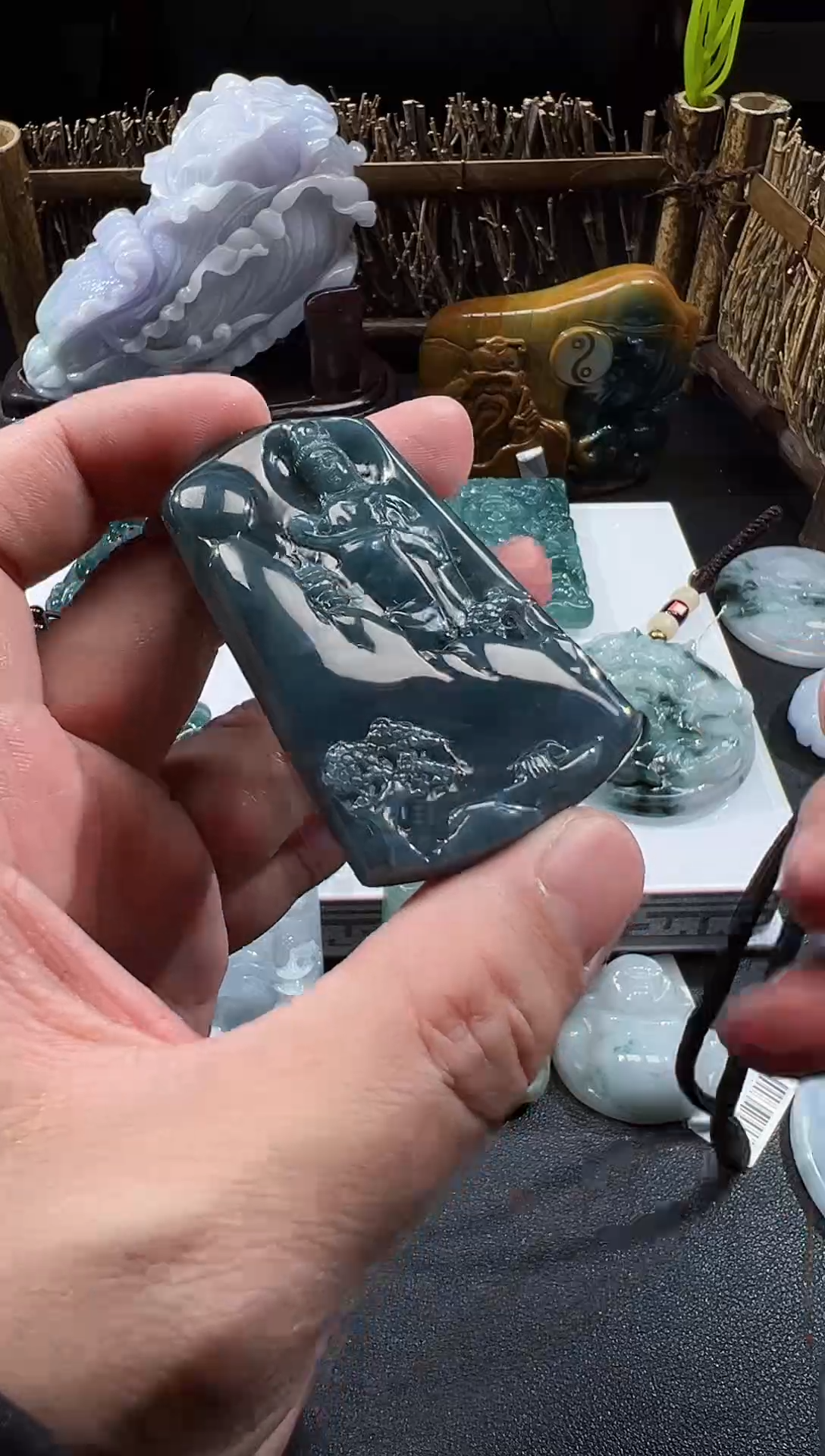 【闪购商品】翡翠颈饰未镶嵌天然A货翡翠（多样性发）山水观音