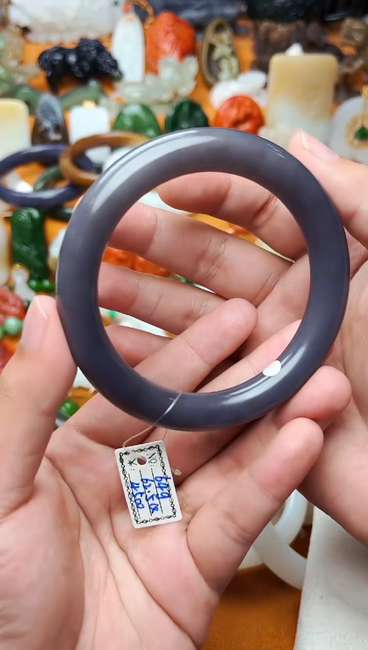 【闪购商品】和田玉手镯未镶嵌62.5圈口