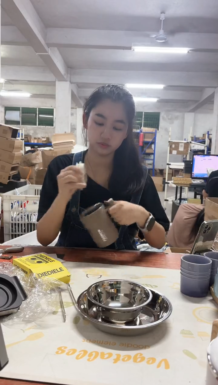 食品级塑料秒杀清仓微瑕产品，可能当过样品拍照