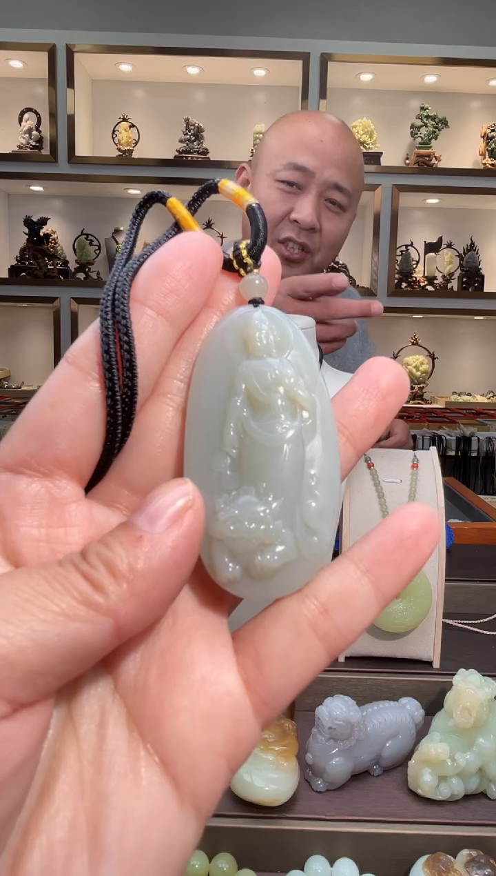 颈饰未镶嵌和田玉1