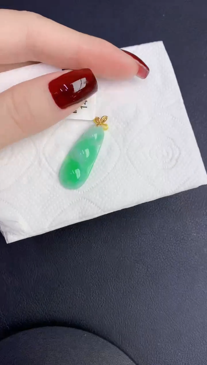 颈饰18K金镶嵌翡翠缅甸天然翡翠A货