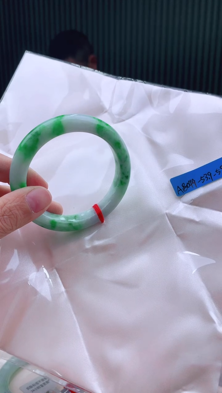 未镶嵌手镯翡翠111