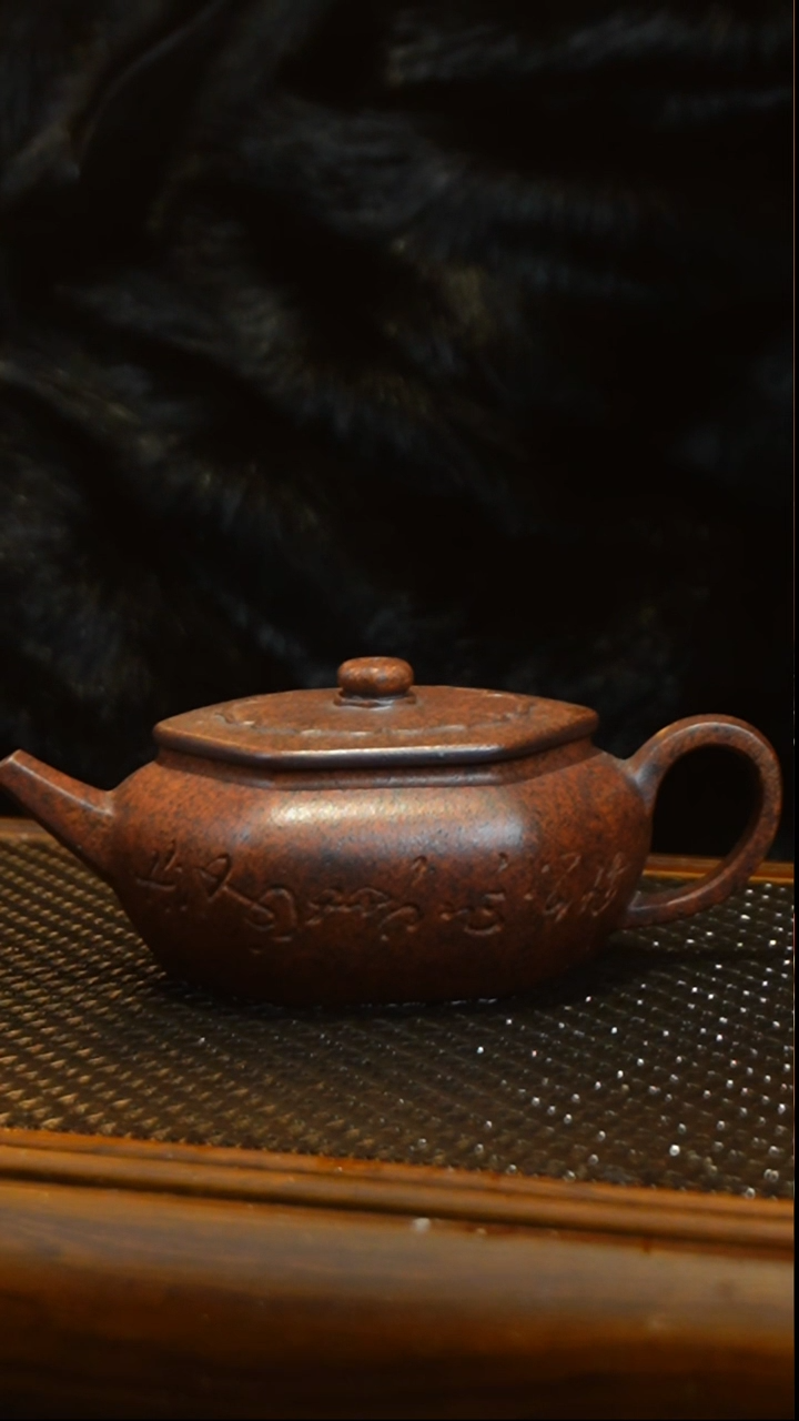 【闪购商品】44六方大彬精工福利容量150