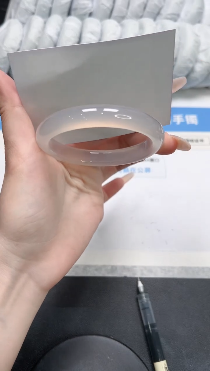 石英质玉未镶嵌手镯73-59.2荔枝