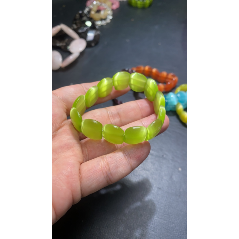 D  788  草绿猫眼手牌