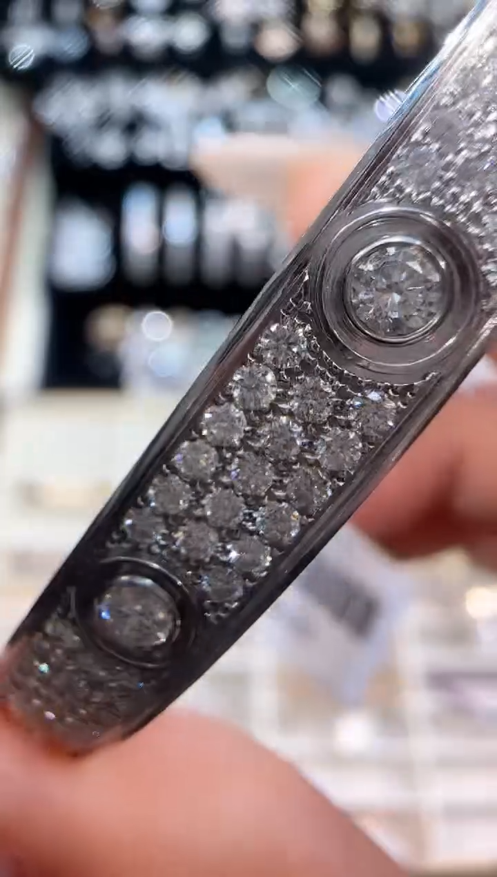 手镯18K金镶嵌钻石K白主钻满天星CZ