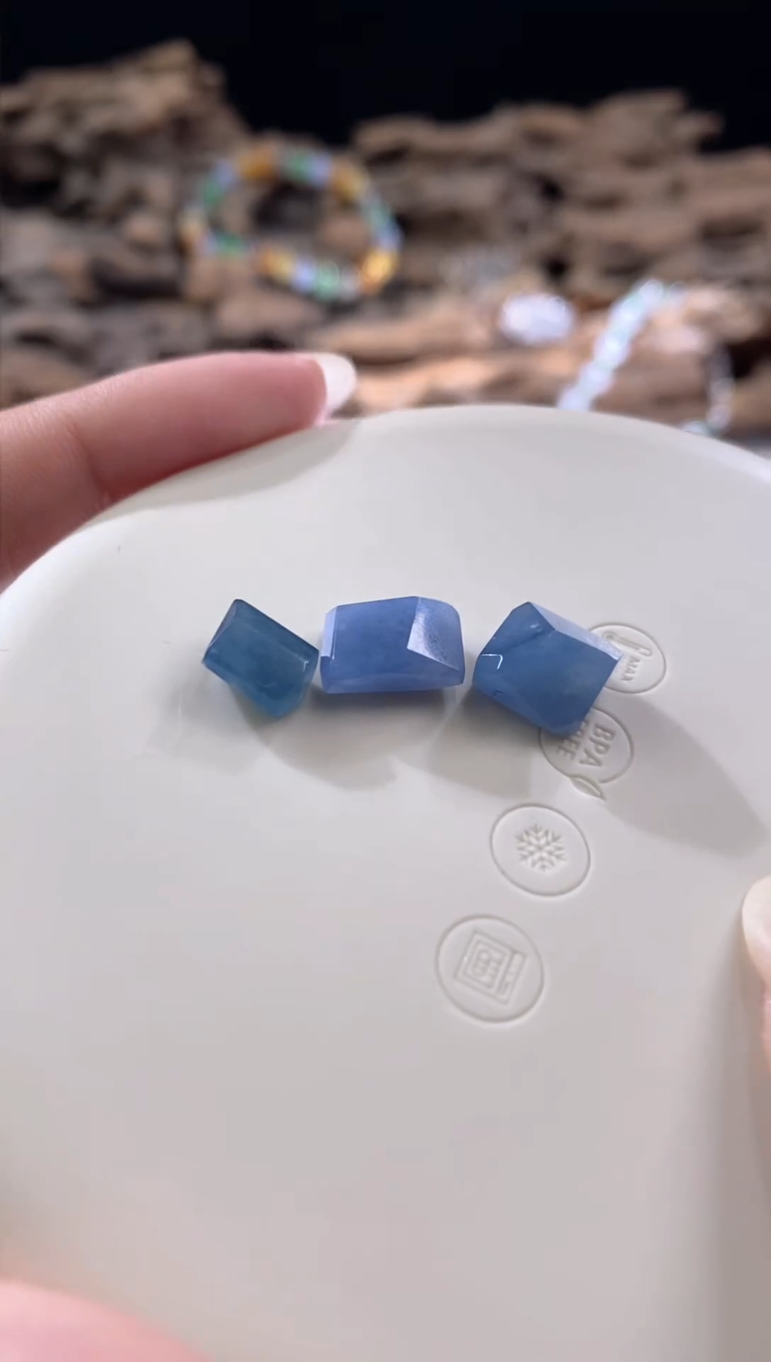 翡翠裸石多样性发其一