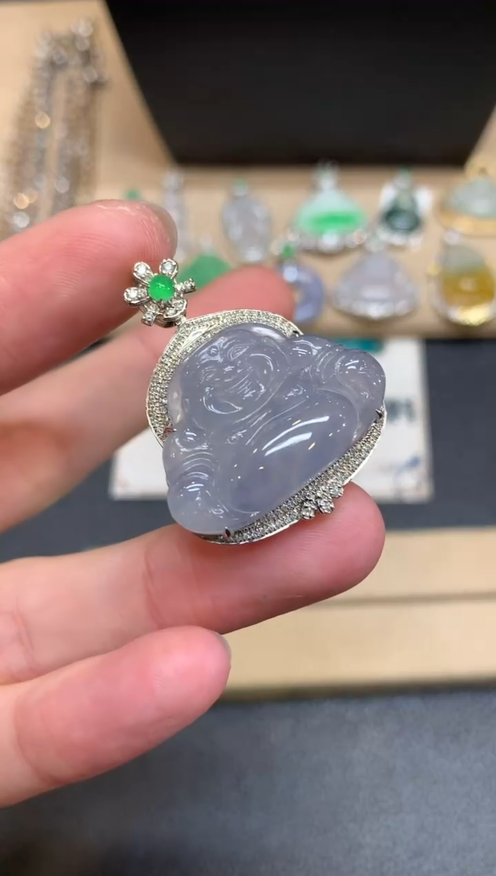 【闪购商品】翡翠颈饰18K金镶嵌佛公【无服务费】