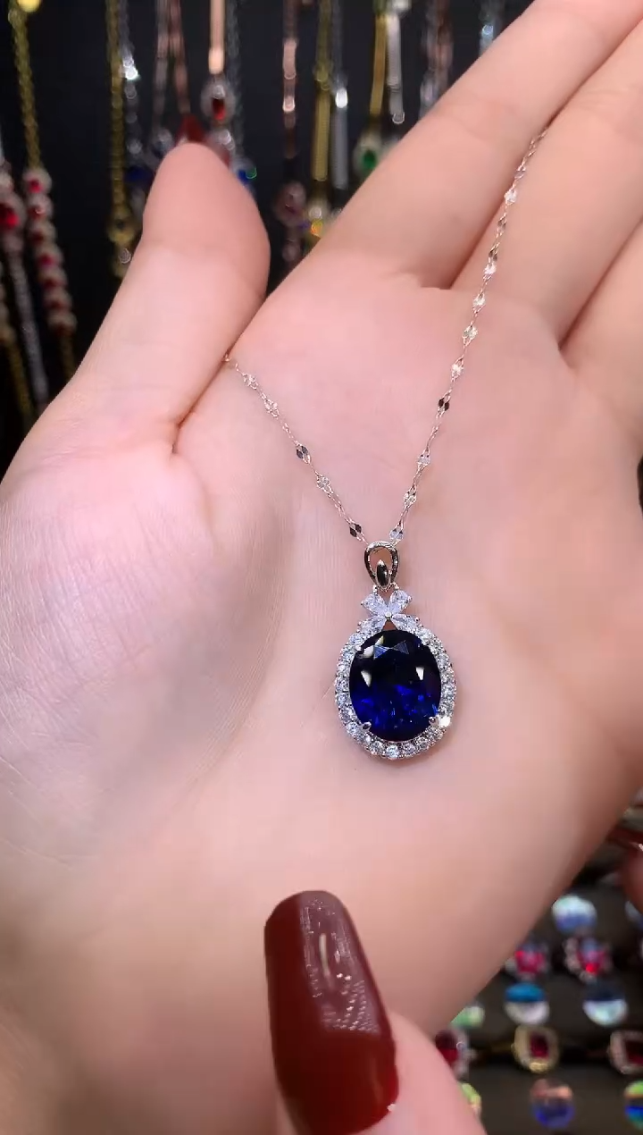 【闪购商品】蓝宝石吊坠(赠链)银S925镶嵌10.12银