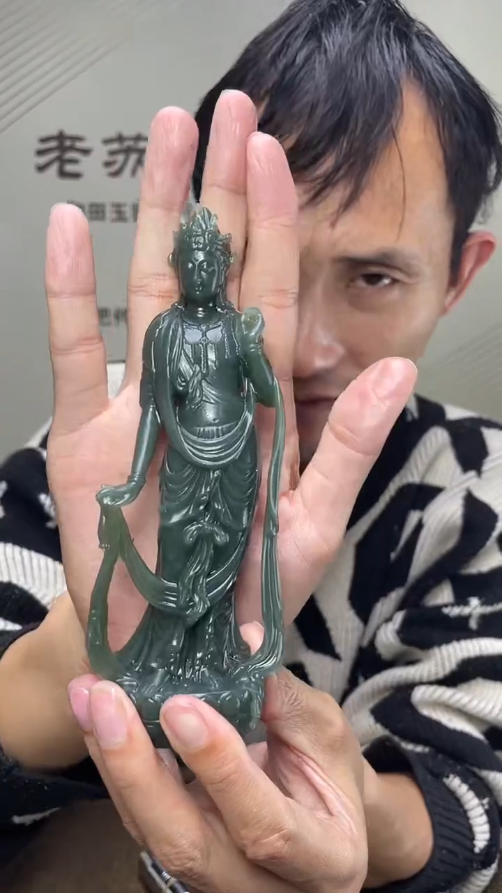 未镶嵌和田玉摆件1