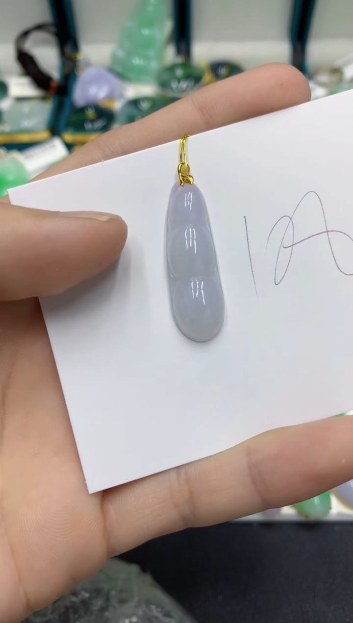 翡翠18K金镶嵌颈饰翡翠