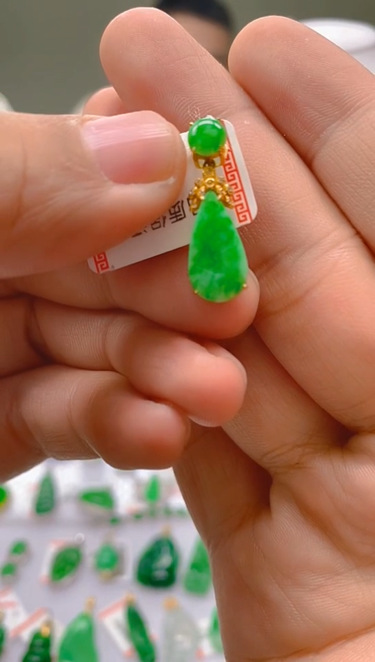 【闪购商品】翡翠颈饰18K金镶嵌新号开播，全场乱卖