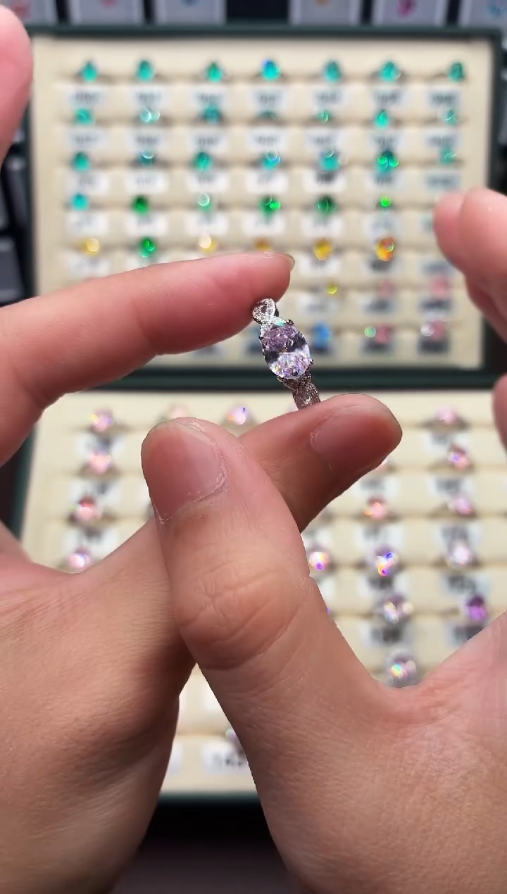 银S925镶嵌戒指绿柱石（摩根石）111