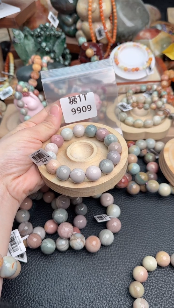 【闪购商品】石英质玉手链未镶嵌1T9909