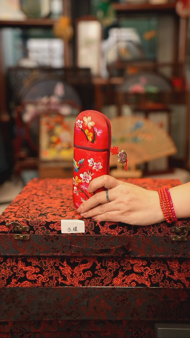 扇子绣花吊坠非遗