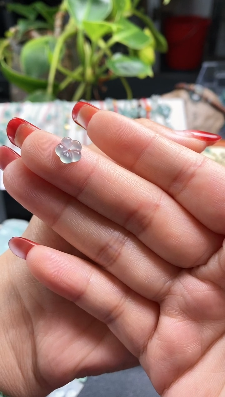 【闪购商品】翡翠散珠小花裸石