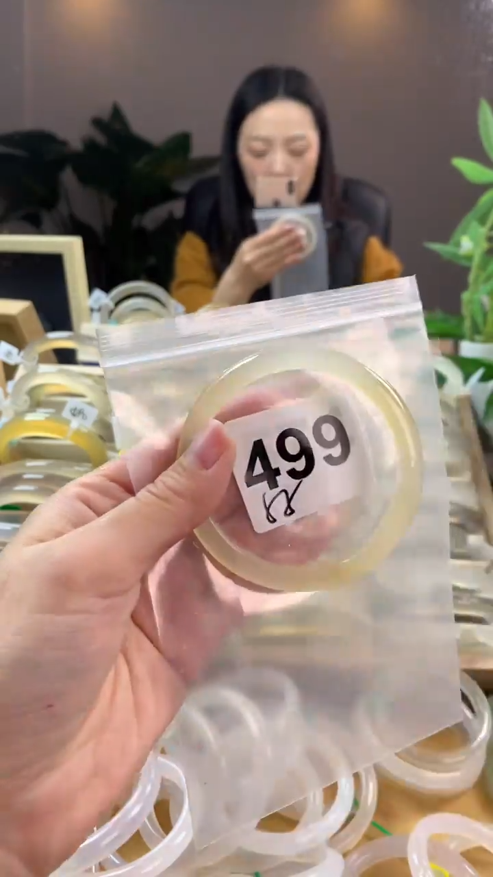 【闪购商品】玛瑙/玉髓手镯未镶嵌499