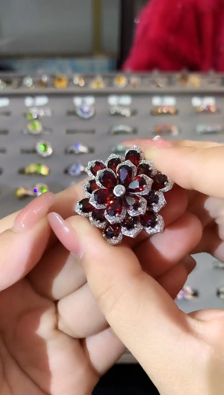 【闪购商品】石榴石吊坠(不含链)银S925镶嵌115csq时尚