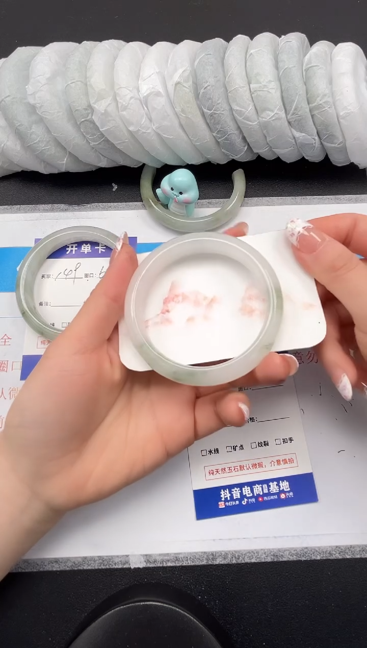 【闪购商品】石英质玉未镶嵌手镯150-56.6