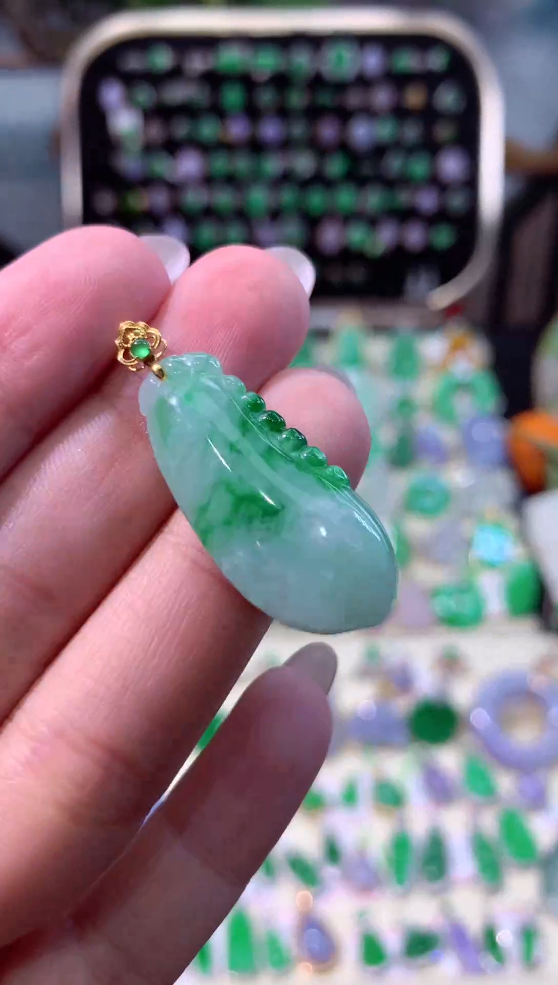 【闪购商品】翡翠颈饰18K金镶嵌缅甸天然A货翡翠