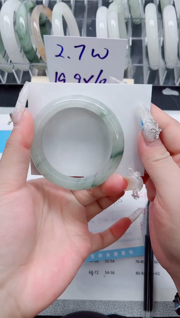 【闪购商品】石英质玉手镯未镶嵌A155-51.8