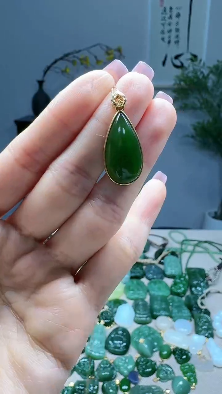 吊坠(不含链)18K金镶嵌和田玉1