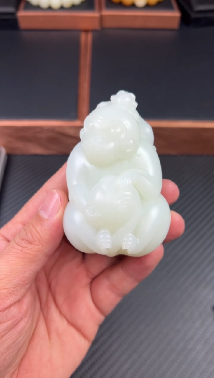 【闪购商品】和田玉把件未镶嵌且末微色差远矿