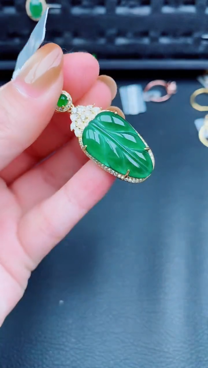 【闪购商品】翡翠颈饰银S925镶嵌天然a货翡翠363