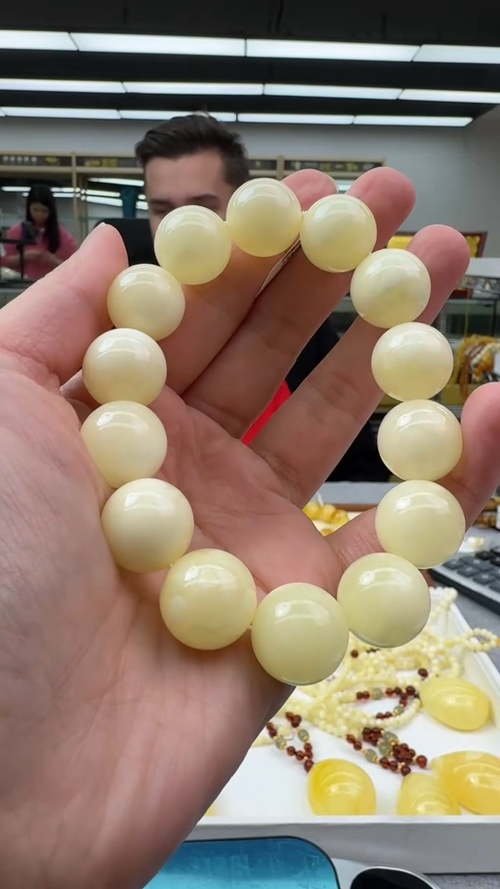 【闪购商品】琥珀手链未镶嵌647秒拍号