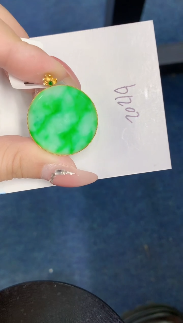 【闪购商品】翡翠颈饰18K金镶嵌000000000