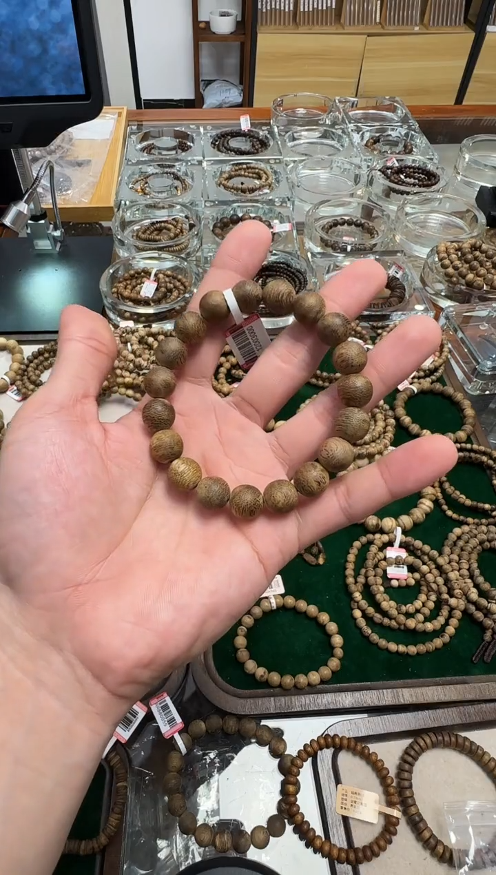 【闪购商品】沉香手串菩萨棋老料1.1m8克多样性发一