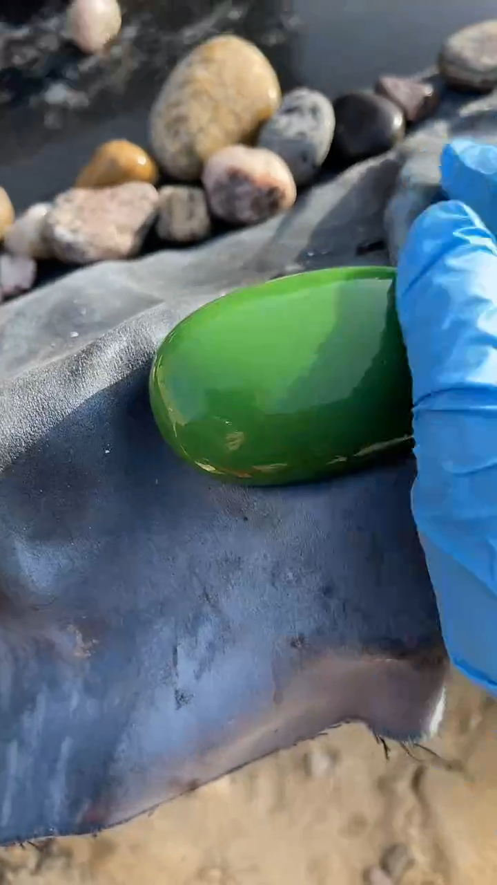 颈饰未镶嵌和田玉（糖玉）0022